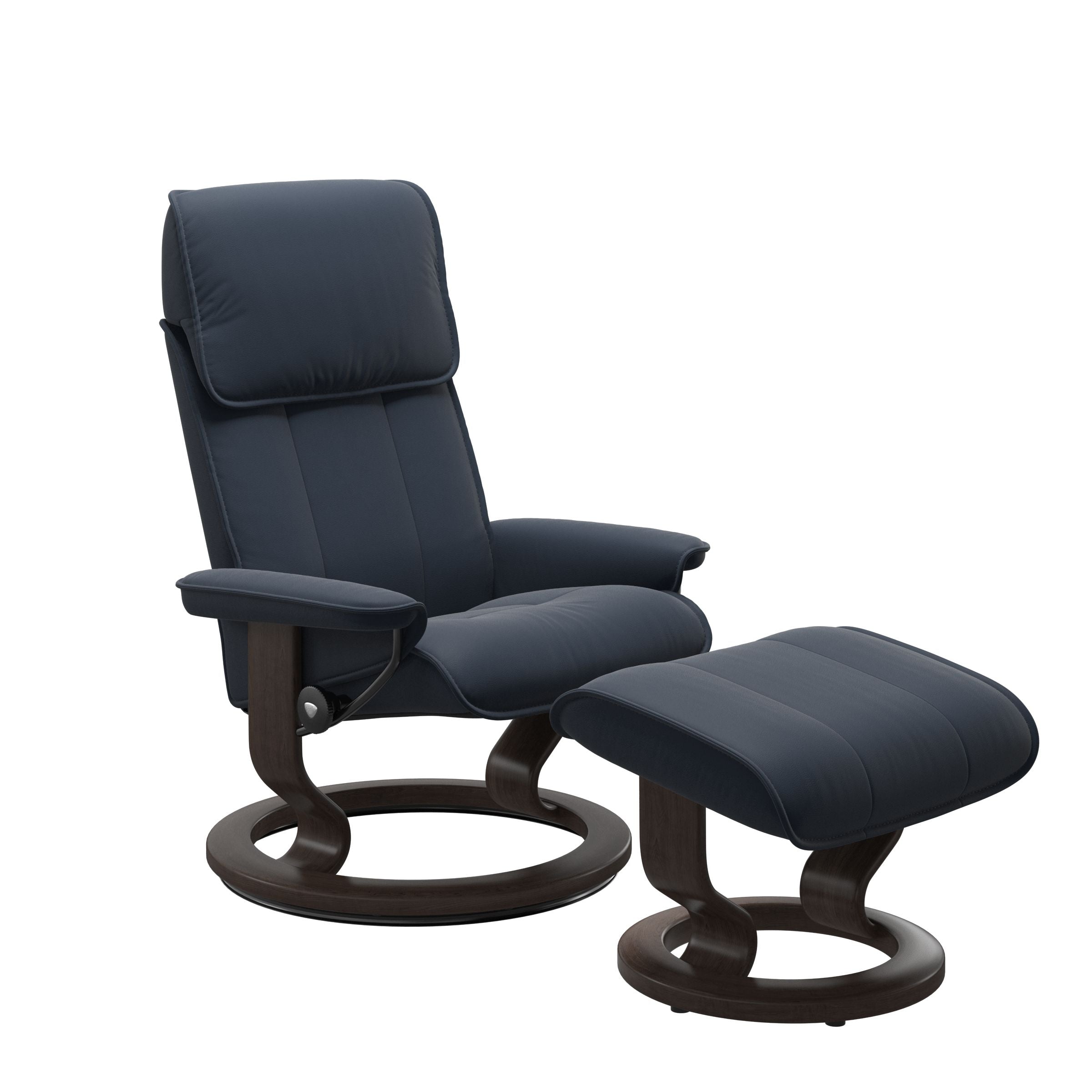 Front view of the Stressless Admiral Classic recliner.