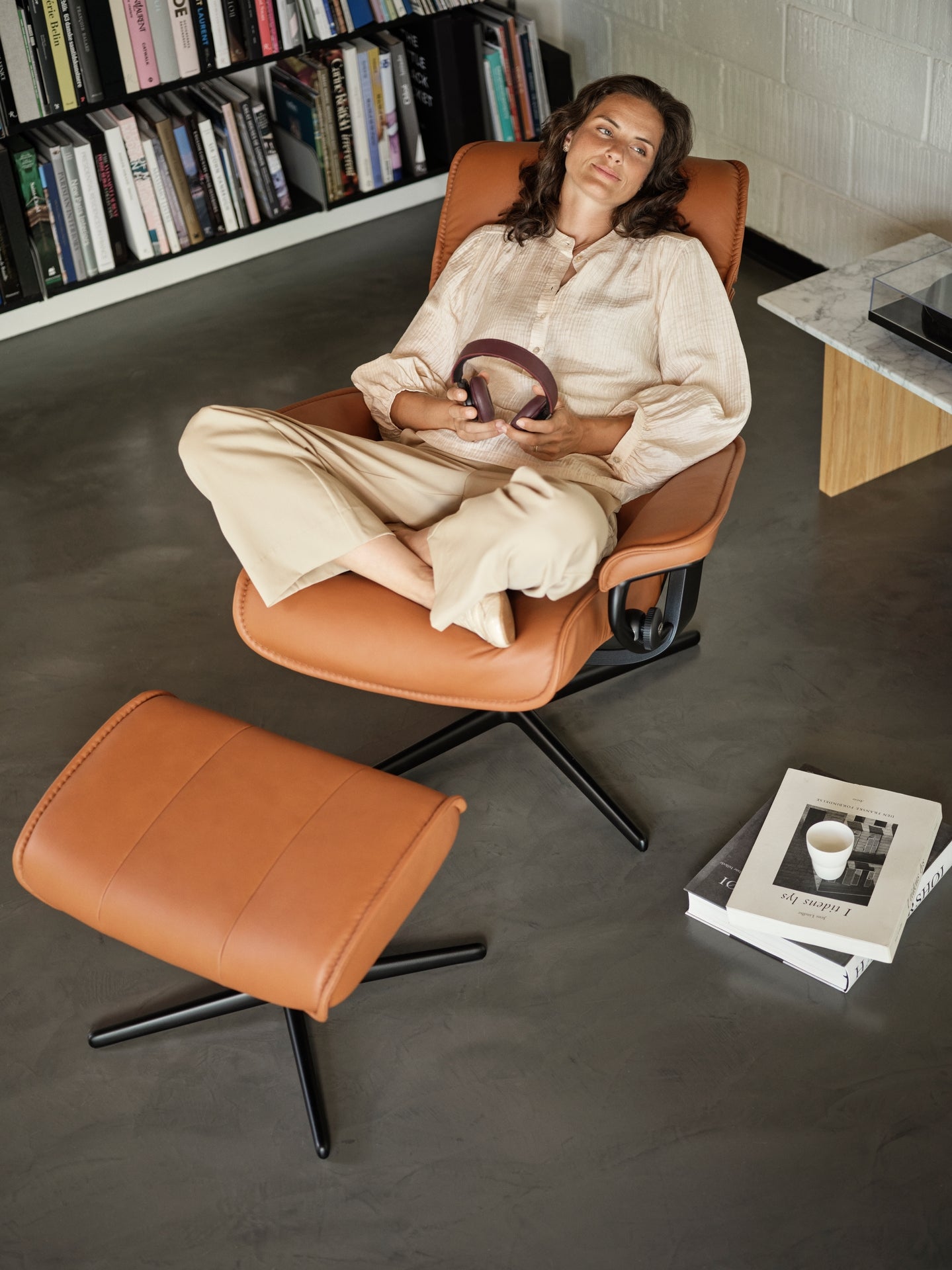 The Stressless Admiral Cross recliner in New Cognac.