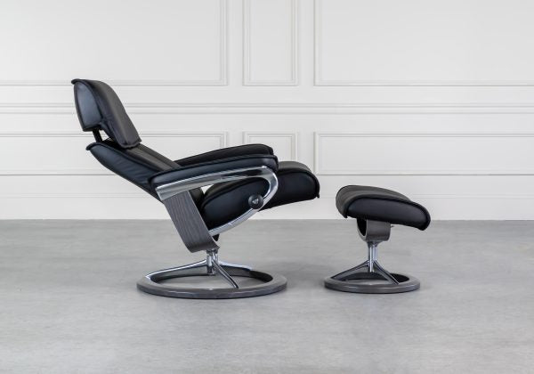 The Stressless Admiral Signature recliner in Grey.