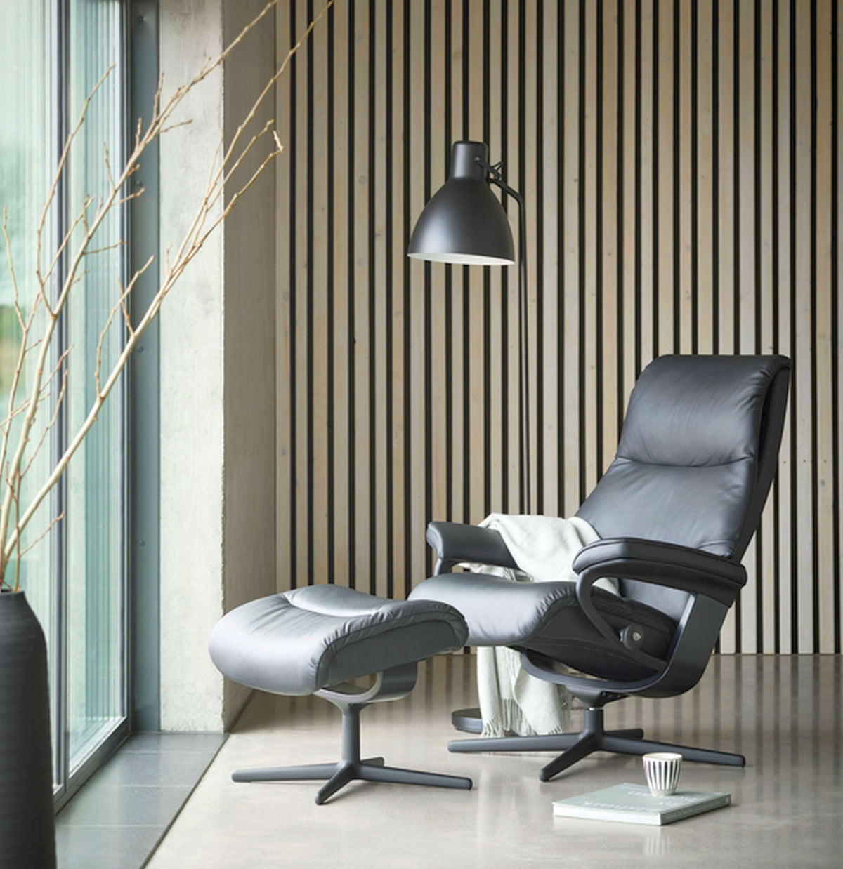 The Stressless View Large Cross recliner.